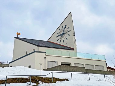 Evanjelik ıslah olmuş dağ kilisesi Amden ya da evangelisch-reformierte Bergkirche Amden - İsviçre, St. Gallen Kantonu (Schweiz)