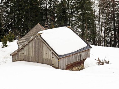 Walen Gölü veya Walenstadt Gölü (Walensee), Amden - İsviçre 'nin St. Gallen Kantonu (Schweiz)