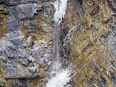 Seerenbach Şelaleleri (Seerenbach Şelaleleri) veya Seerenbachfaelle / Seerenbach Wasserfall, Betlis - St. Gallen, İsviçre (Kanton St. Gallen, Schweiz)