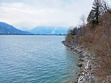 Walen Gölü ya da Walenstadt Gölü (Walensee), İsviçre 'nin St. Gallen kantonu (Kanton St. Gallen, Schweiz) ile Churfirsten ve Glarus Alpleri arasında yer alır.)
