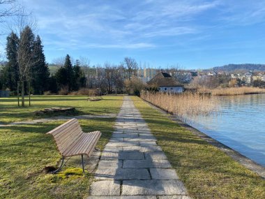 Au Gölü veya Ausse ve Zürih Gölü (Zuerichsee oder Zurichsee), Wadenswil (Waedenswil) - Zürih Kantonu (Zuerich), İsviçre (Schweiz)