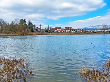 Hermetschwil Manastırı (Kloster Hermetschwil) ile Bremgarten Hidroelektrik Barajı (Kraftwerk Bremgarten-Zufikon) arasındaki Reuss Nehri - İsviçre (Schweiz)