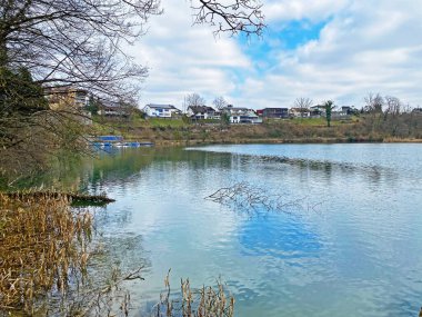 Hermetschwil Manastırı (Kloster Hermetschwil) ile Bremgarten Hidroelektrik Barajı (Kraftwerk Bremgarten-Zufikon) arasındaki Reuss Nehri - İsviçre (Schweiz)