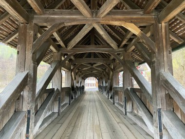 (die hoelzerne Dorfbruecke), Werthenstein - İsviçre (Schweiz)
