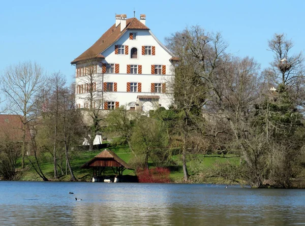 Castelo Mauensee Schloss Mauensee Uma Pequena Ilha Lago Lago Mauen — Fotografia de Stock