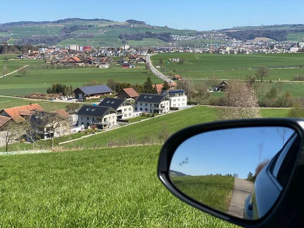 Naturlandschaft Mit Blick Auf Die Schweizer Kleinstadt Sursee Mit Einer — Stockfoto