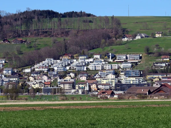 Malá Moderní Švýcarská Osada Nebo Vesnice Wauwil Svazích Kopce Egozwilerberg — Stock fotografie