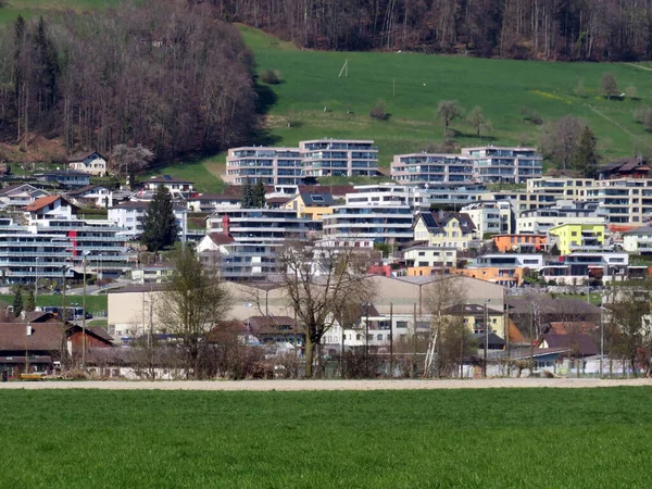 Piccolo Insediamento Svizzero Moderno Villaggio Wauwil Sulle Pendici Della Collina — Foto Stock