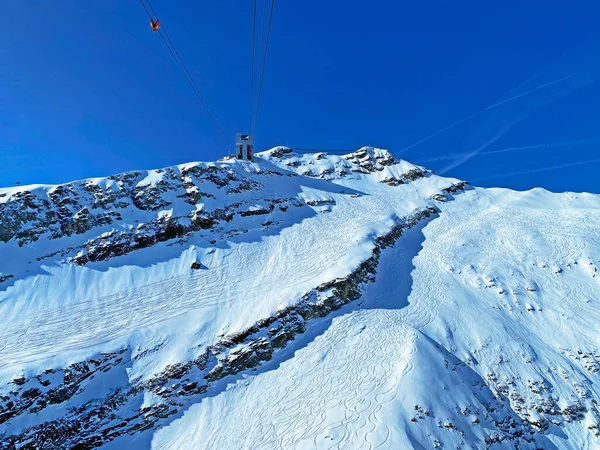 Alpino Nevado Pico Montanha Sex Rouge Scex Rouge Localizado Maciço — Fotografia de Stock