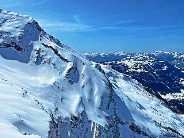 Snowy Bergtop Sex Rouge Scex Rouge Gelegen Een Bergmassief Les — Stockfoto