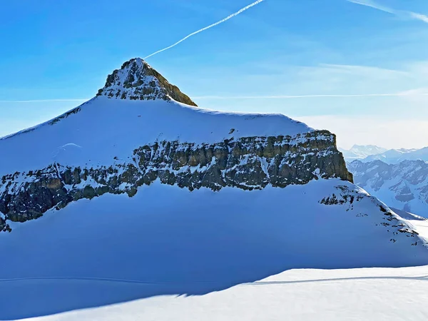 Cima Alpina Innevata Oldenhorn Oldehore Becca Audon Situata Massiccio Montano — Foto Stock