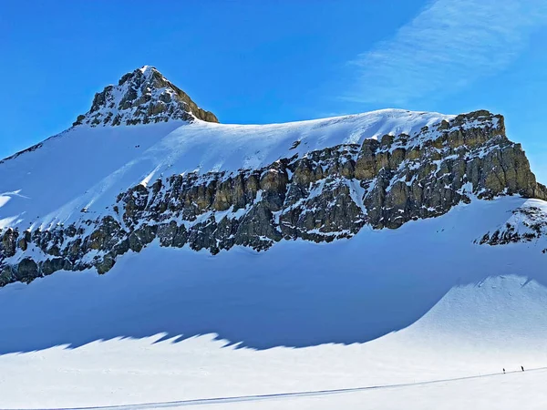 Havas Alpesi Hegycsúcs Oldenhorn Oldehore Vagy Becca Audon Található Hegytömegben — Stock Fotó