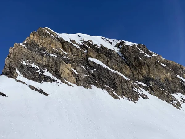 Snowy Alpine Mountain Peak Oldenhorn Oldehore Becca Audon Located Mountain — Stock Photo, Image