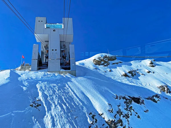 Col Pillon Teleferiğinin Alt Istasyonu Vadi Istasyonundaki Scex Rouge Seyahat — Stok fotoğraf