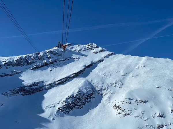 Bergkabelbaan Col Pillon Cabane Scex Rouge Kabelbaan Glacier 3000 Kabelbaan — Stockfoto