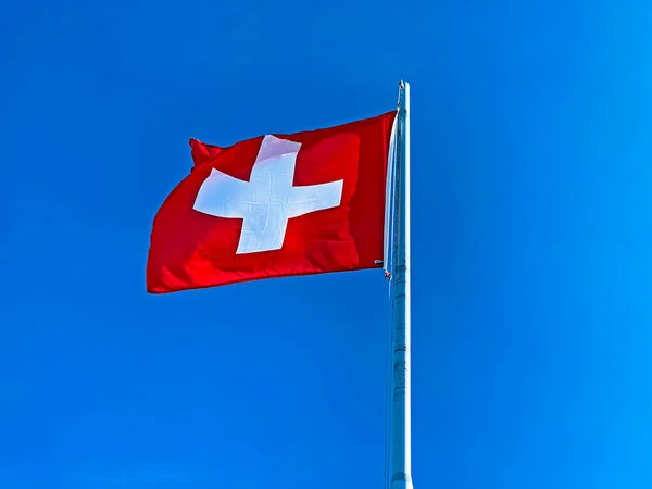 National flag of the Swiss Confederation (Flag of Switzerland - National Flag of Switzerland) / Nationalflagge der Schweizerischen Eidgenossenschaft (Offizielle Flagge der Schweiz - Schweizer Flagge)