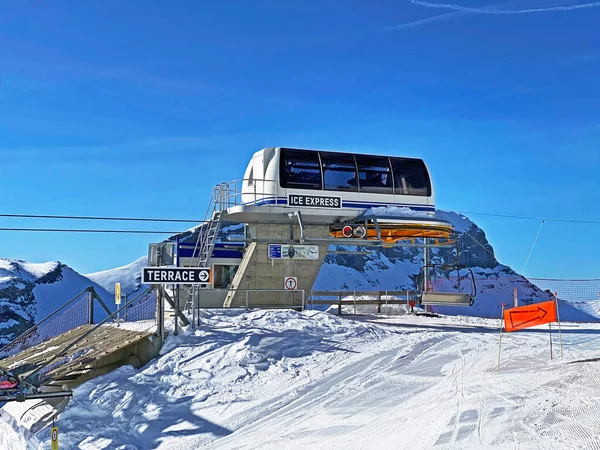 Seggiovia Scex Rouge Ghiacciaio Ice Express Glacier 3000 Telesiege Scex — Foto Stock