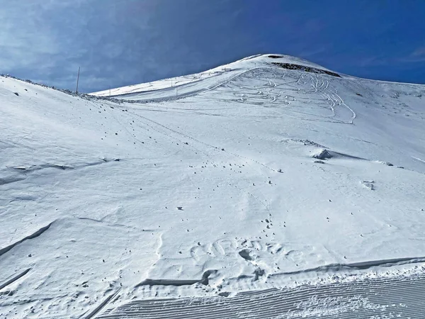 Esportes Pistas Esqui Recreativas Acima Glacier Sex Rouge Destino Viagem — Fotografia de Stock