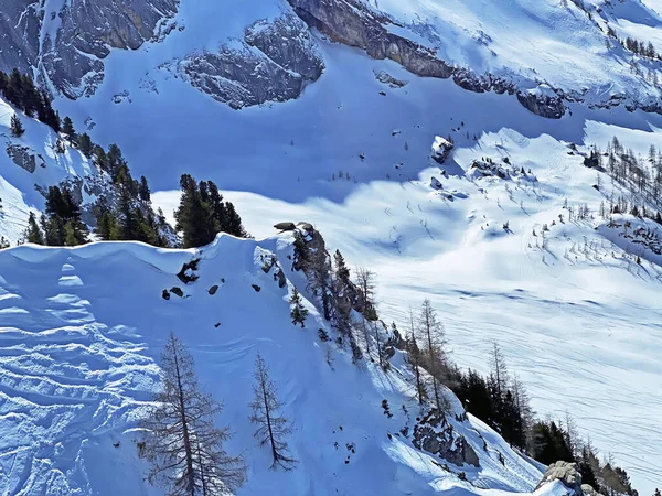 Neve Fresca Primavera Pistas Esqui Nas Encostas Montanha Alpina Sex — Fotografia de Stock