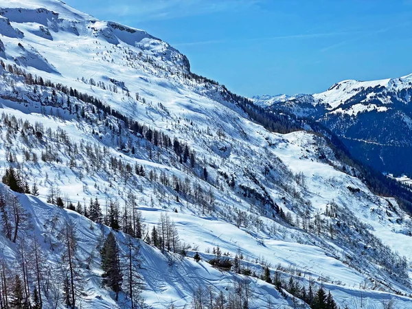 Nieve Fresca Primavera Pistas Esquí Las Laderas Montaña Alpina Sex —  Fotos de Stock