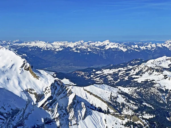 Wiosna Lodowata Alpejska Atmosfera Szwajcarskich Szczytach Gór Oglądana Masywu Les — Zdjęcie stockowe