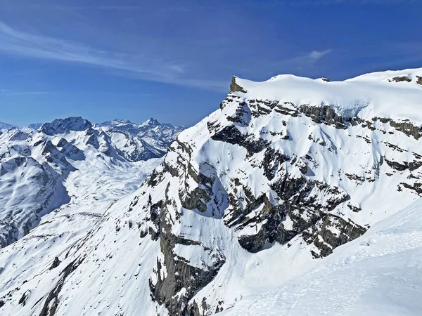 Lente Ijzige Alpiene Sfeer Zwitserse Bergtoppen Gezien Vanaf Het Les — Stockfoto