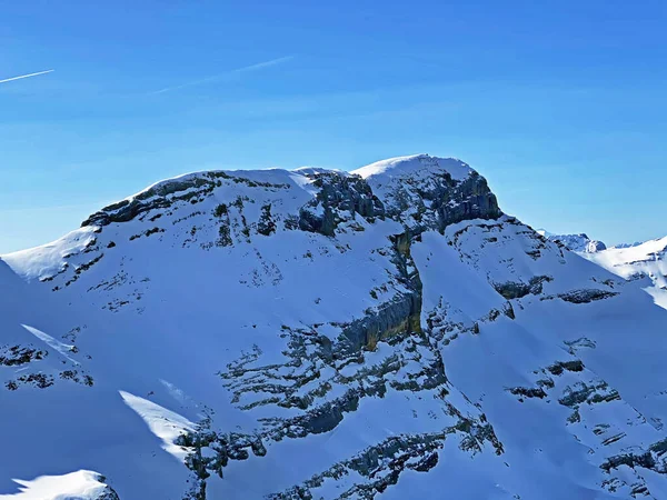 Pic Alpin Enneigé Sommet Des Diablerets Situé Dans Massif Montagneux — Photo