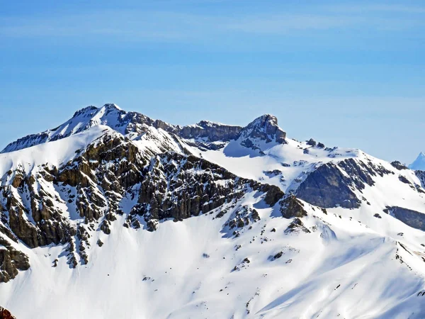 Montaña Alpina Nevada Picos Wildhorn Mont Pucel Situado Macizo Los —  Fotos de Stock