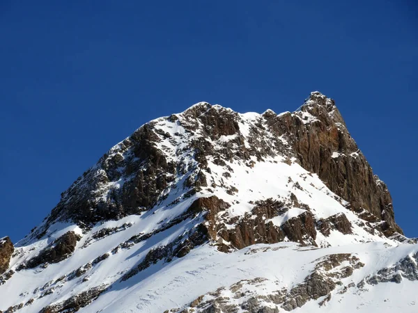 Śnieżny Skalisty Alpejski Szczyt Scex Rouge Lub Sex Rouge Masywie — Zdjęcie stockowe