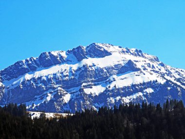 Pilatus dağ kütlesinde Karlı Alp zirvesi Staefeliflue (oder Stafeliflue), Schwarzenberg LU - Lucerne Kantonu, İsviçre (Kanton Luzern, Schweiz))