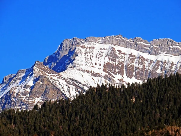 Pico Alpino Nevado Esel Pilatus Macizo Montaña Pilatus Monte Pilatusand —  Fotos de Stock