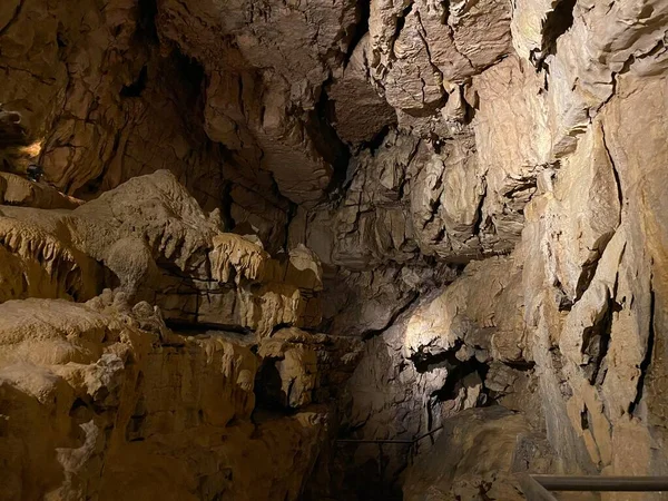 Печери Vallorbe Або Grotte Orbe Grottes Vallorbe Die Grotten Von — стокове фото