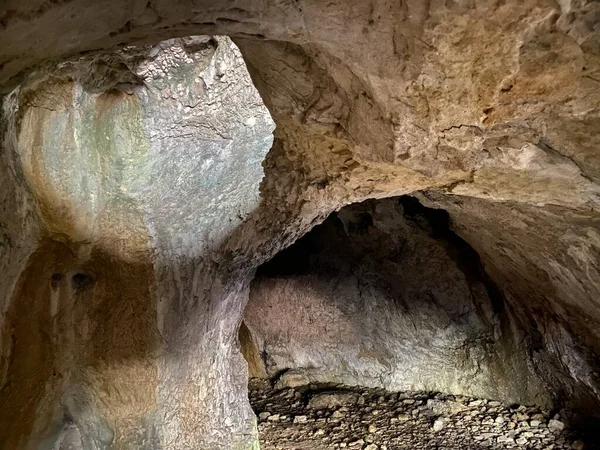 Маленькая Пещера Феи Grottes Aux Fees Grottes Aux Fees Vallorbe — стоковое фото