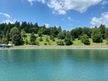 Gezi alanı ve banyo alanı Orahovacko jezero - Slavonya, Hırvatistan (Izletiste i kupaliste Orahovacko jezero - Slavonija, Hrvatska)