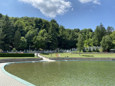 Gezi alanı ve banyo alanı Orahovacko jezero - Slavonya, Hırvatistan (Izletiste i kupaliste Orahovacko jezero - Slavonija, Hrvatska)