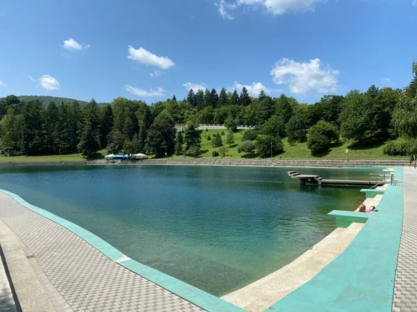 Θέση Εκδρομής Και Κολυμβητική Περιοχή Orahovacko Jezero Σλαβονία Κροατία Izletiste — Φωτογραφία Αρχείου