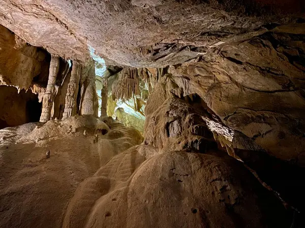Touristen Lokvarka Höhle Der Region Gorski Kotar Lokve Kroatien Turisticka — Stockfoto