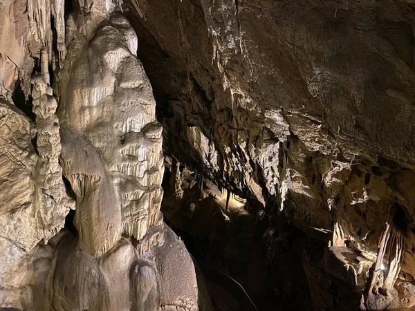 Touristen Lokvarka Höhle Der Region Gorski Kotar Lokve Kroatien Turisticka — Stockfoto