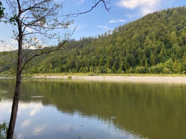 Yapay Potkos Gölü veya Potko Gölü, Fuzine - Gorski kotar, Hırvatistan (Umjetno jezero Potkos ili akumulacijsko jezero Potkos, Fuzine - Gorski kotar, Hrvatska)