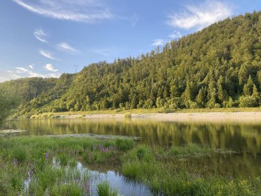 Yapay Potkos Gölü veya Potko Gölü, Fuzine - Gorski kotar, Hırvatistan (Umjetno jezero Potkos ili akumulacijsko jezero Potkos, Fuzine - Gorski kotar, Hrvatska)