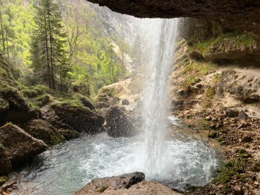 Pericnik Falls, Upper Pericnik Waterfall in the Julian Alps (Slovenia, Triglav National Park) - Der Pericnikfall, Oberer Pericnik-Wasserfall (Slowenien, Nationalpark Triglav) - Slap Pericnik (Slovenija, Triglavski narodni park)