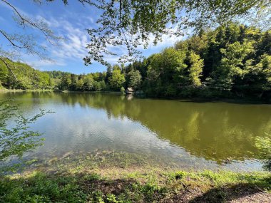 Yapay Trakoscan Gölü (Zagorje, Hırvatistan) - Die - Trakoscan oder kuenstlicher Trakoscansee (Kroatien) - Umjetno jezero ili Trakoscansko jezero (Hrvatsko zagorje, Hrvatska)