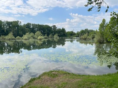 Oresje Gölü veya yapay göl Oresje (Zagreb İlçesi, Hırvatistan) - Oresje-See oder kuenstlicher (Kroatien) - Umjetno jezero Oresje (Sveta Nedelja, Hrvatska)