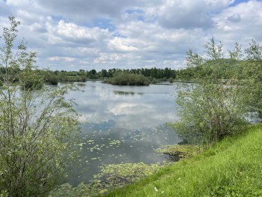 Oresje Gölü veya yapay göl Oresje (Zagreb İlçesi, Hırvatistan) - Oresje-See oder kuenstlicher (Kroatien) - Umjetno jezero Oresje (Sveta Nedelja, Hrvatska)