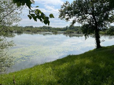 Oresje Gölü veya yapay göl Oresje (Zagreb İlçesi, Hırvatistan) - Oresje-See oder kuenstlicher (Kroatien) - Umjetno jezero Oresje (Sveta Nedelja, Hrvatska)