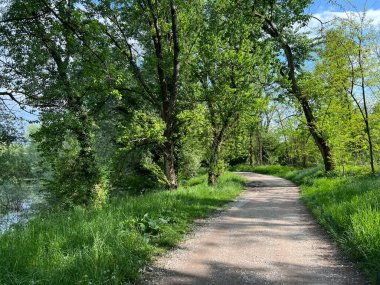Yapay Oresje Gölü (Zagreb İlçesi, Hırvatistan) etrafında yürüyüş ve dinlenme yolları - Staze za setnju i rekreaciju oko umjetnog jezera Oresje (Sveta Nedelja, Hrvatska, Hrvatska)