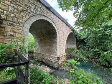 Cikola Nehri ve Kanyonu (Drnis, Hırvatistan) - Znacajni krajobraz Vodeni tok i kanjon Cikole (Drnis, Hrvatska)