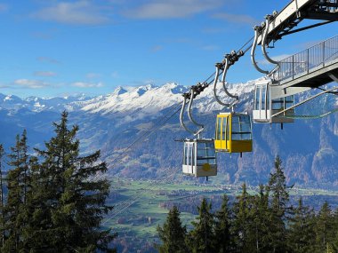 Cable Car Beatenberg - Niederhornbahn AG Beatenbucht - Niederhorn oder Seilbahn Beatenberg - Niederhorn, Einzigartige fix geklemmte 3S-Gruppenumlaufbahn, Schweiz