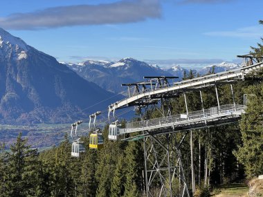 Cable Car Beatenberg - Niederhornbahn AG Beatenbucht - Niederhorn oder Seilbahn Beatenberg - Niederhorn, Einzigartige fix geklemmte 3S-Gruppenumlaufbahn, Schweiz