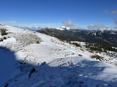 İsviçre 'nin iklim değişikliği ve küresel ısınmanın yol açtığı İsviçre Alplerindeki taze kar örtüsünün hızlandırılmış erimesi, İsviçre - Schweizer Alplerindeki Beschleunigtes Abschmelzen der Neuschneedecke in den Schweizer Alpen